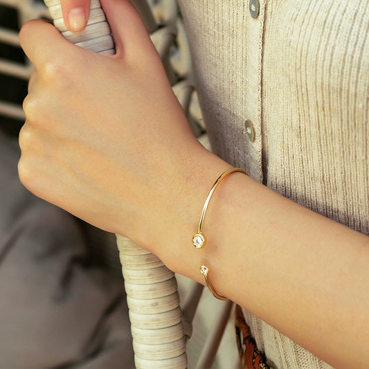 Small Sun Round Diamond Bracelet